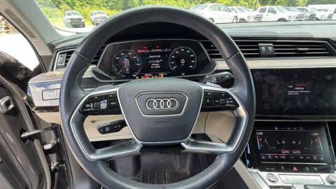 2024 Audi Q8 e-tron quattro Premium Plus