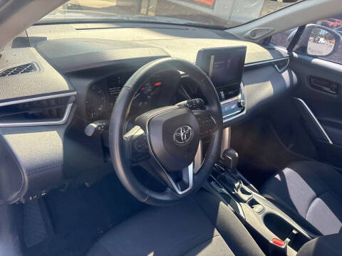 2024 Toyota Corolla Cross LE