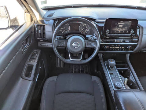 2023 Nissan Pathfinder SV