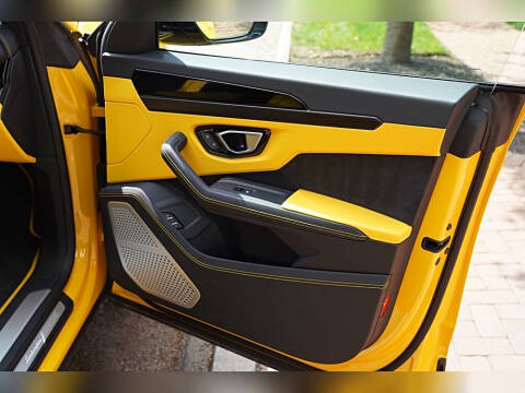 2022 Lamborghini Urus