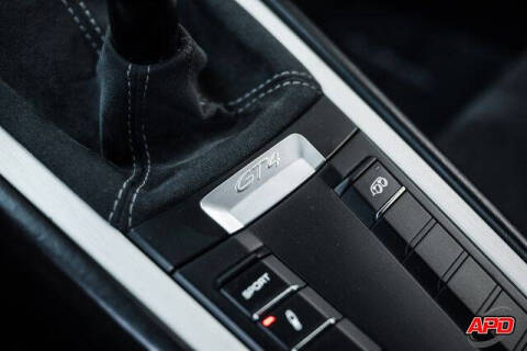 2016 Porsche Cayman GT4