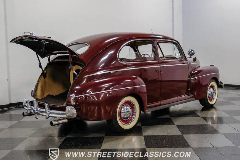 1941 Ford Deluxe