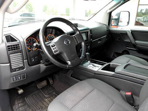 2011 Nissan Titan SV