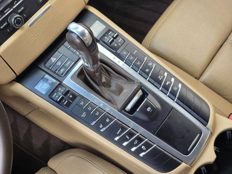 2016 Porsche Macan Turbo