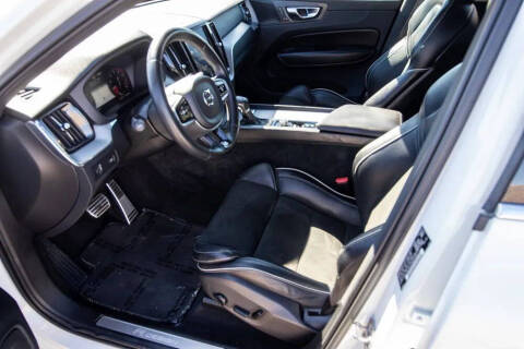 2019 Volvo XC60 T5 R-Design