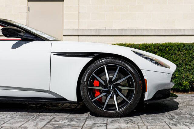 2019 Aston Martin DB11 Volante