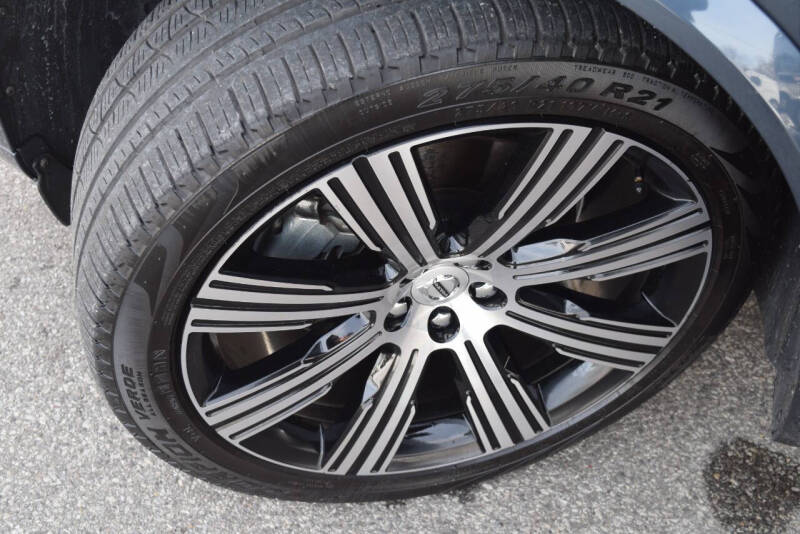 2022 Volvo XC90 T6 Inscription 6-Passenger