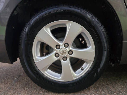 2012 Toyota Sienna LE 8-Passenger