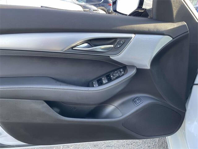 2022 Cadillac CT5 Luxury