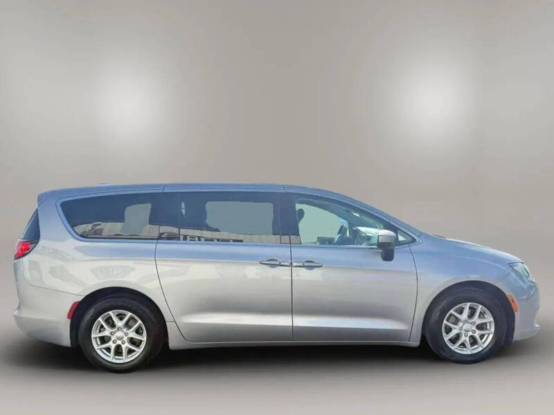 2017 Chrysler Pacifica Touring