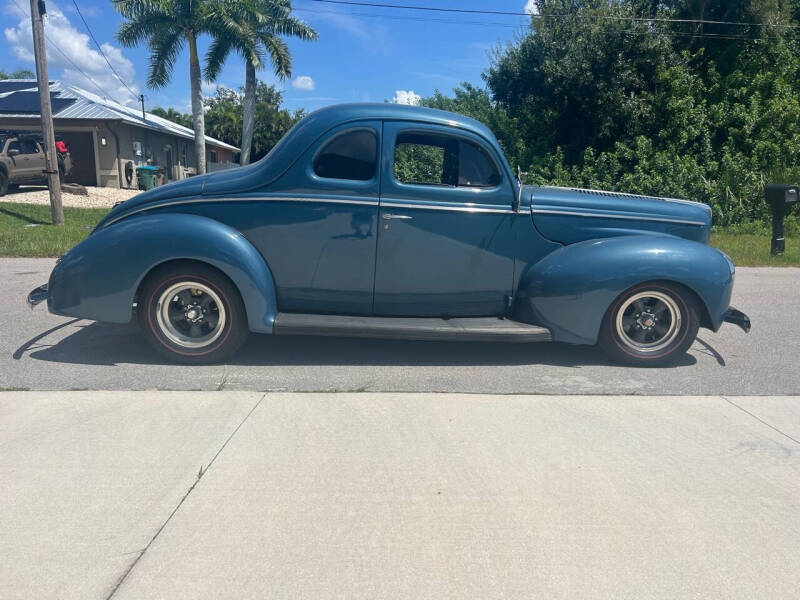 1940 Ford Deluxe