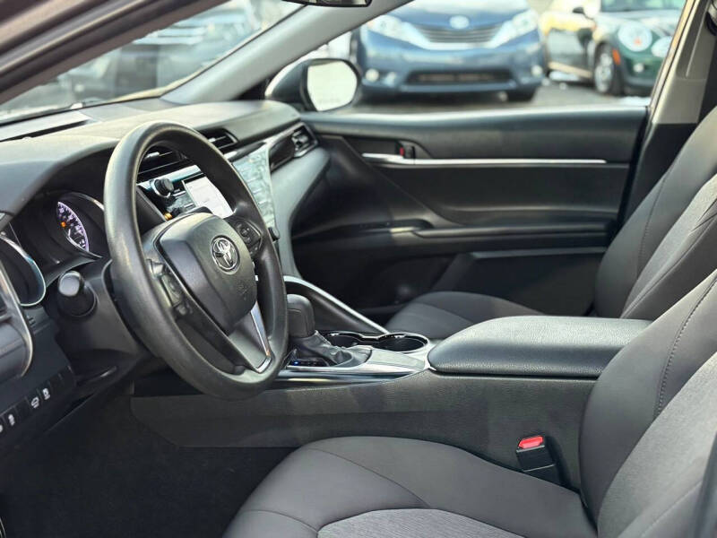 2020 Toyota Camry LE