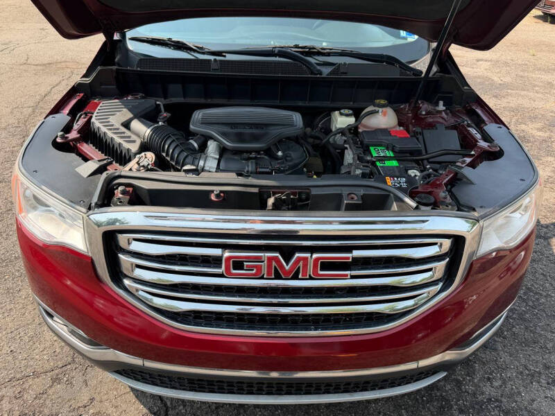 2017 GMC Acadia SLE-2