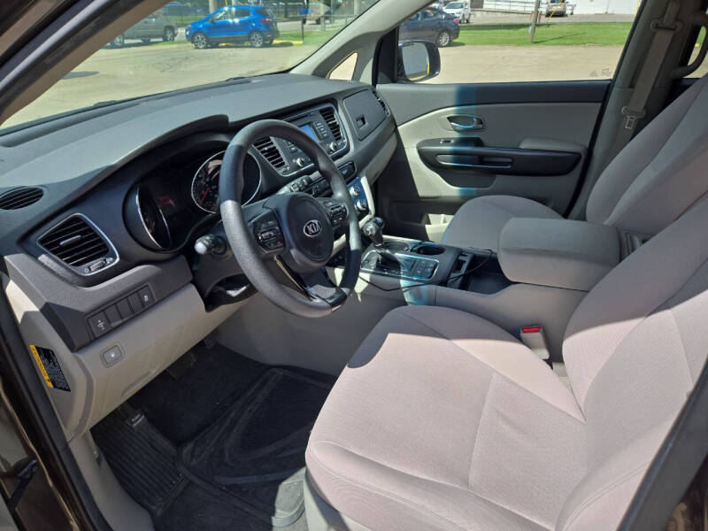2016 Kia Sedona LX