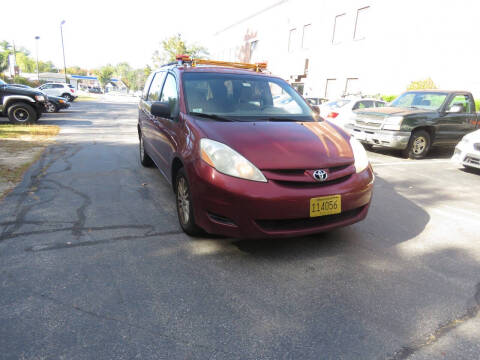 2009 Toyota Sienna LE 7-Passenger