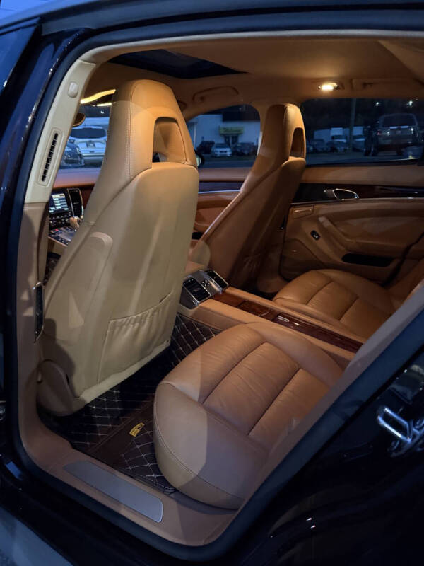 2012 Porsche Panamera 4