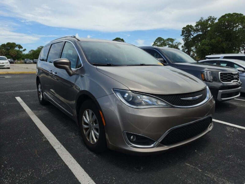 2018 Chrysler Pacifica Touring L Plus