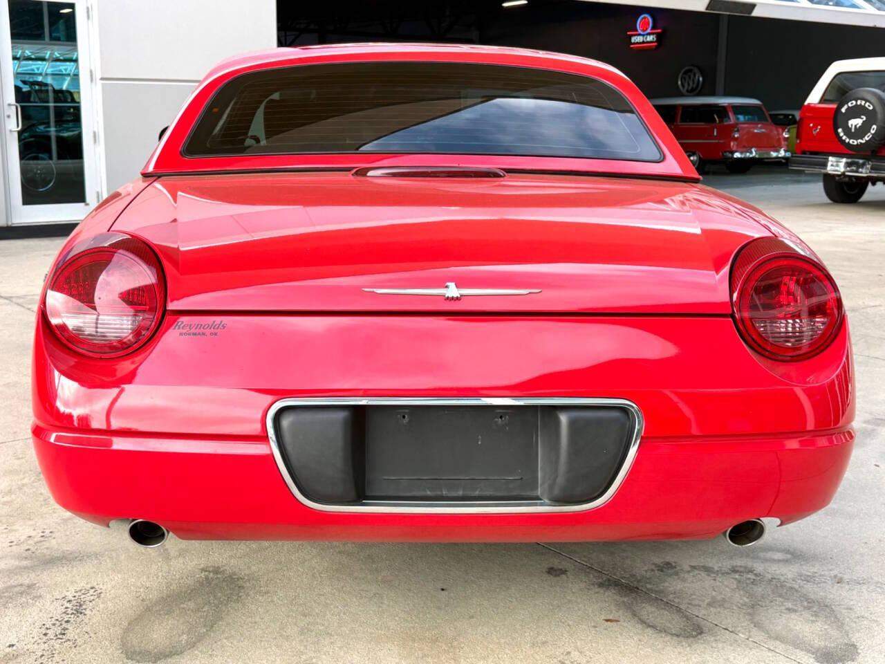 2005 Ford Thunderbird 22