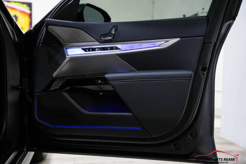 2025 BMW 7 Series 740i