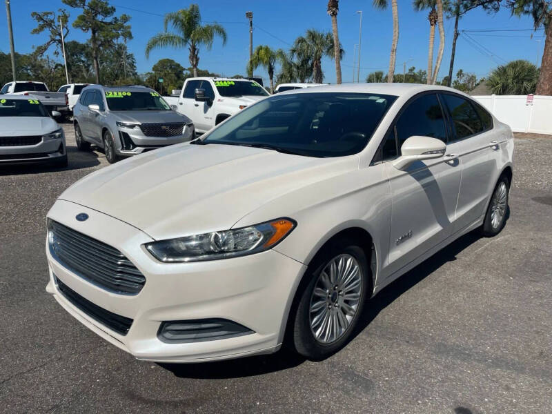 2013 Ford Fusion Hybrid SE