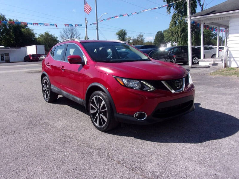 2018 Nissan Rogue Sport for sale at AUTO MAX LLC in Evansville IN