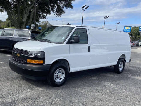2025 Chevrolet Express 3500