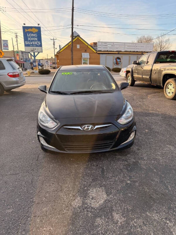 2013 Hyundai Accent SE