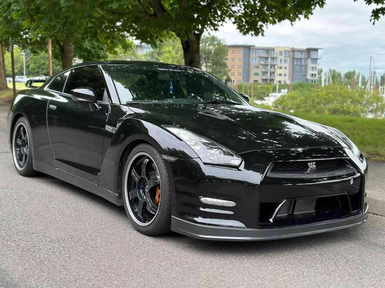 2009 nissan gt r premium coupe 2d