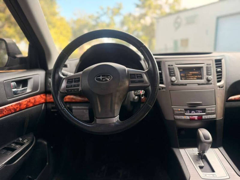 2012 Subaru Outback 2.5i Limited