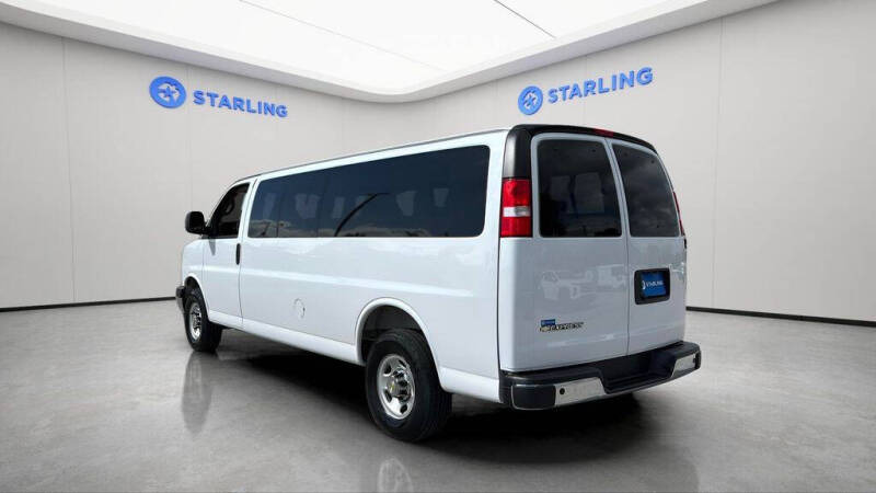 2025 Chevrolet Express LT 3500