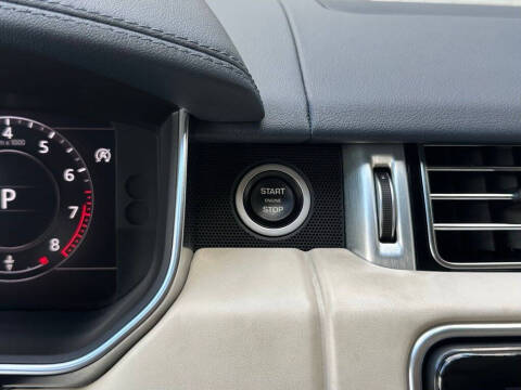 2020 Land Rover Range Rover P525 HSE