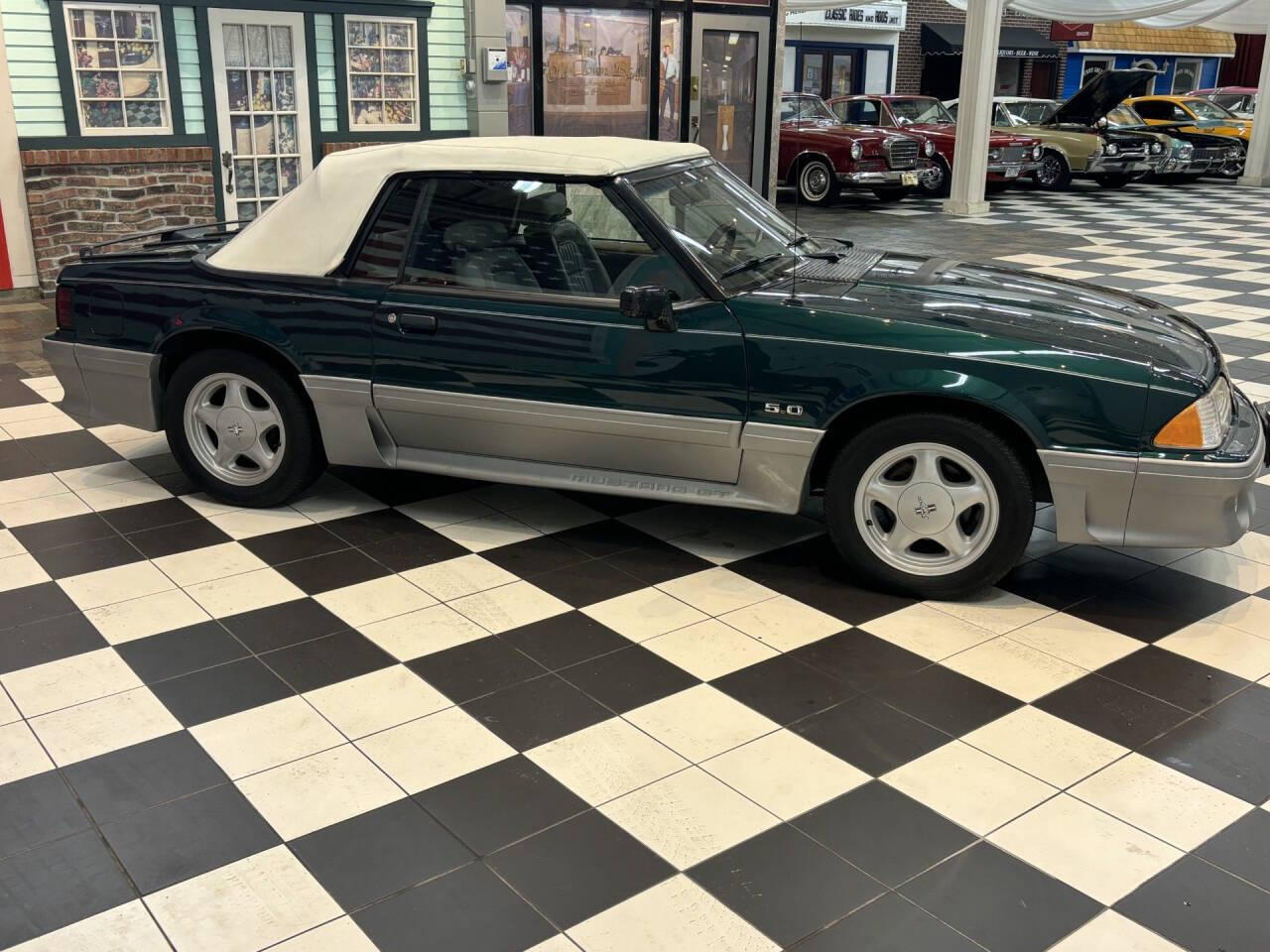 1992 Ford Mustang 5
