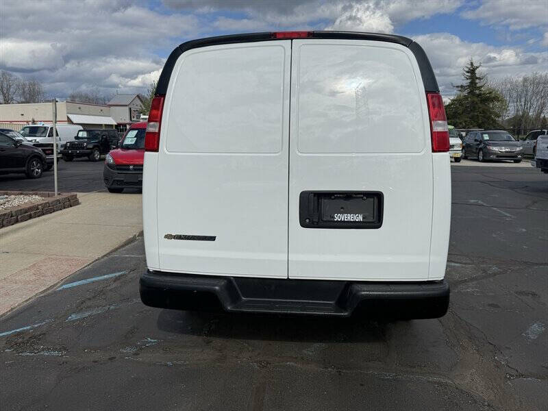 2021 Chevrolet Express 2500