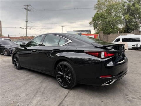 2023 Lexus ES 350 F SPORT Handling