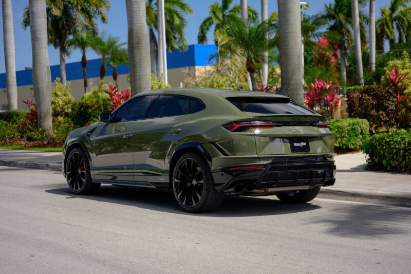2024 Lamborghini Urus S