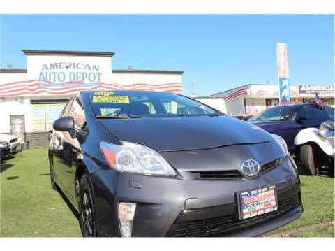 2015 Toyota Prius for sale at MERCED AUTO WORLD in Merced CA