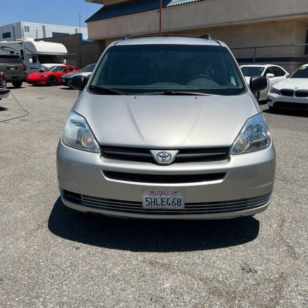 2004 Toyota Sienna