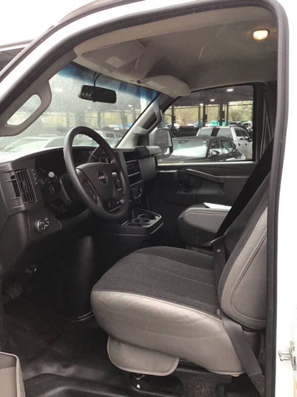 2024 GMC Savana 2500