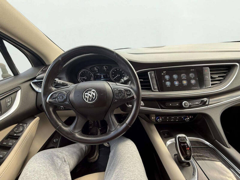 2019 Buick Enclave Essence