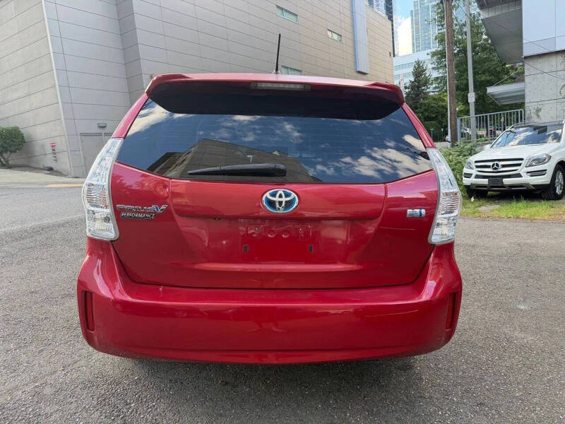 2012 Toyota Prius v