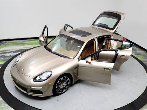 2016 Porsche Panamera