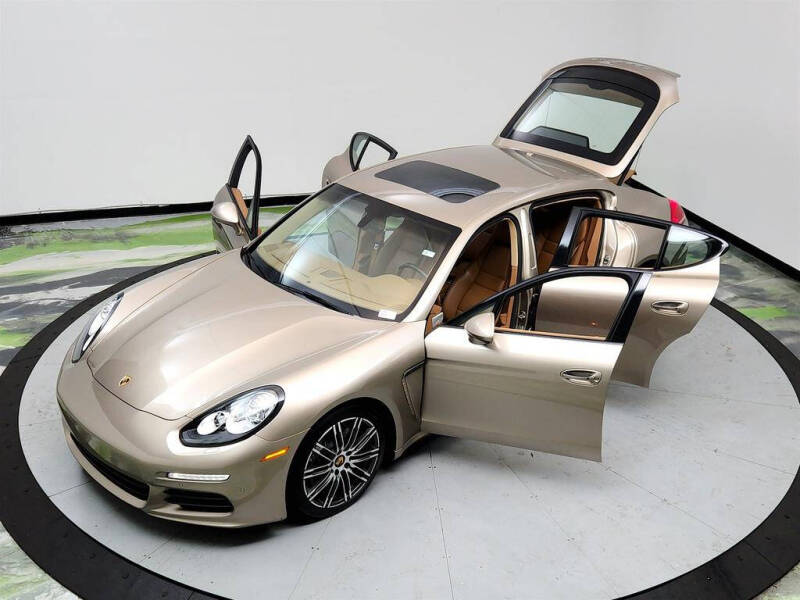 2016 Porsche Panamera