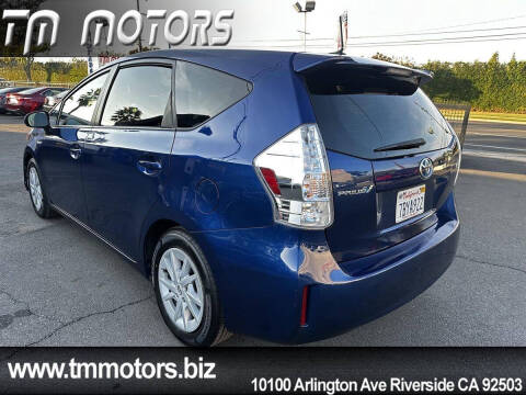 2013 Toyota Prius v Three