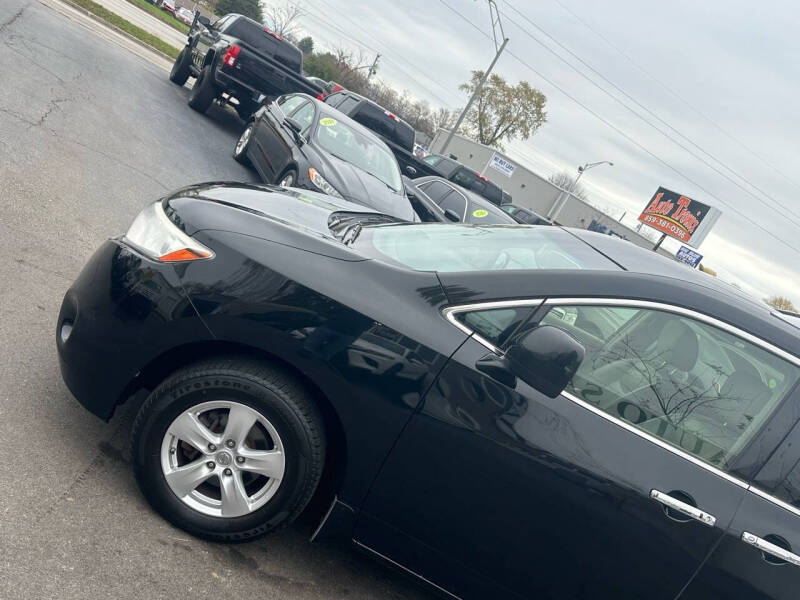 2012 Nissan Quest SV photo 4