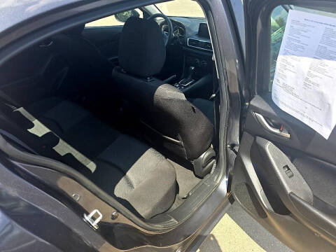 2015 Mazda MAZDA3 i Sport