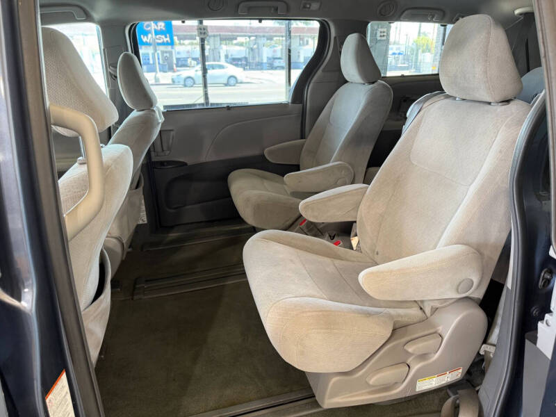 2015 Toyota Sienna