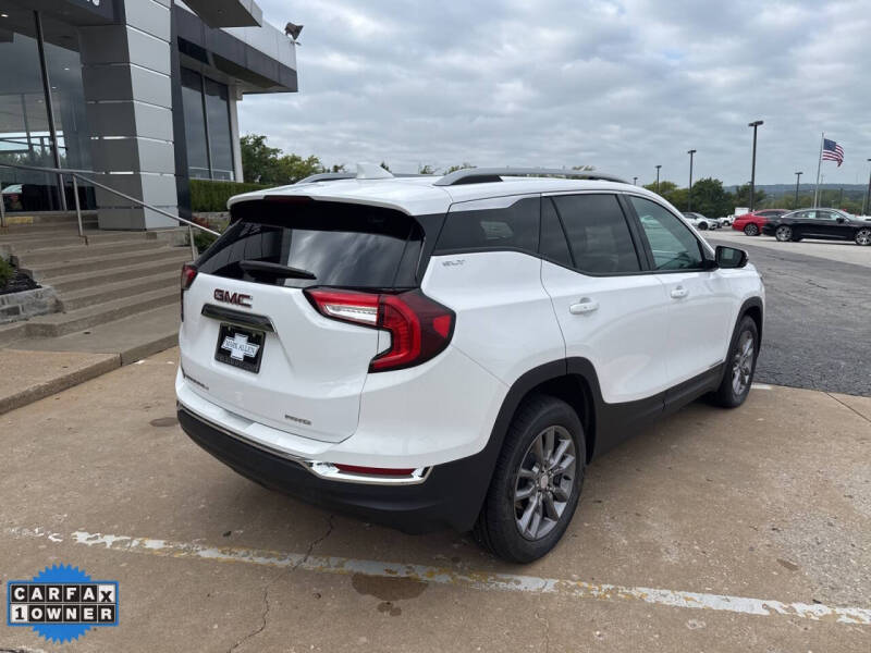 2024 GMC Terrain SLT