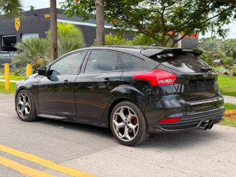 2017 Ford Focus ST