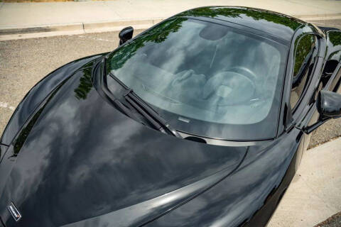 2017 McLaren 570GT