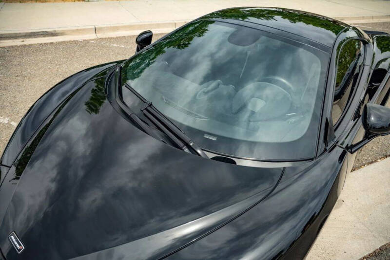 2017 McLaren 570GT